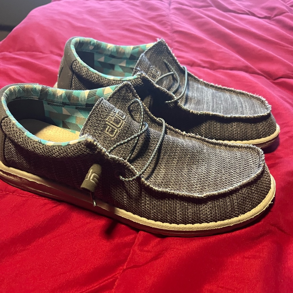 Hey dude men’s size 11 worn once